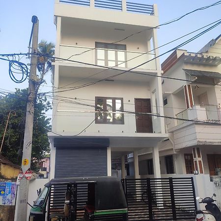 Alam Homestay Kochi Екстериор снимка